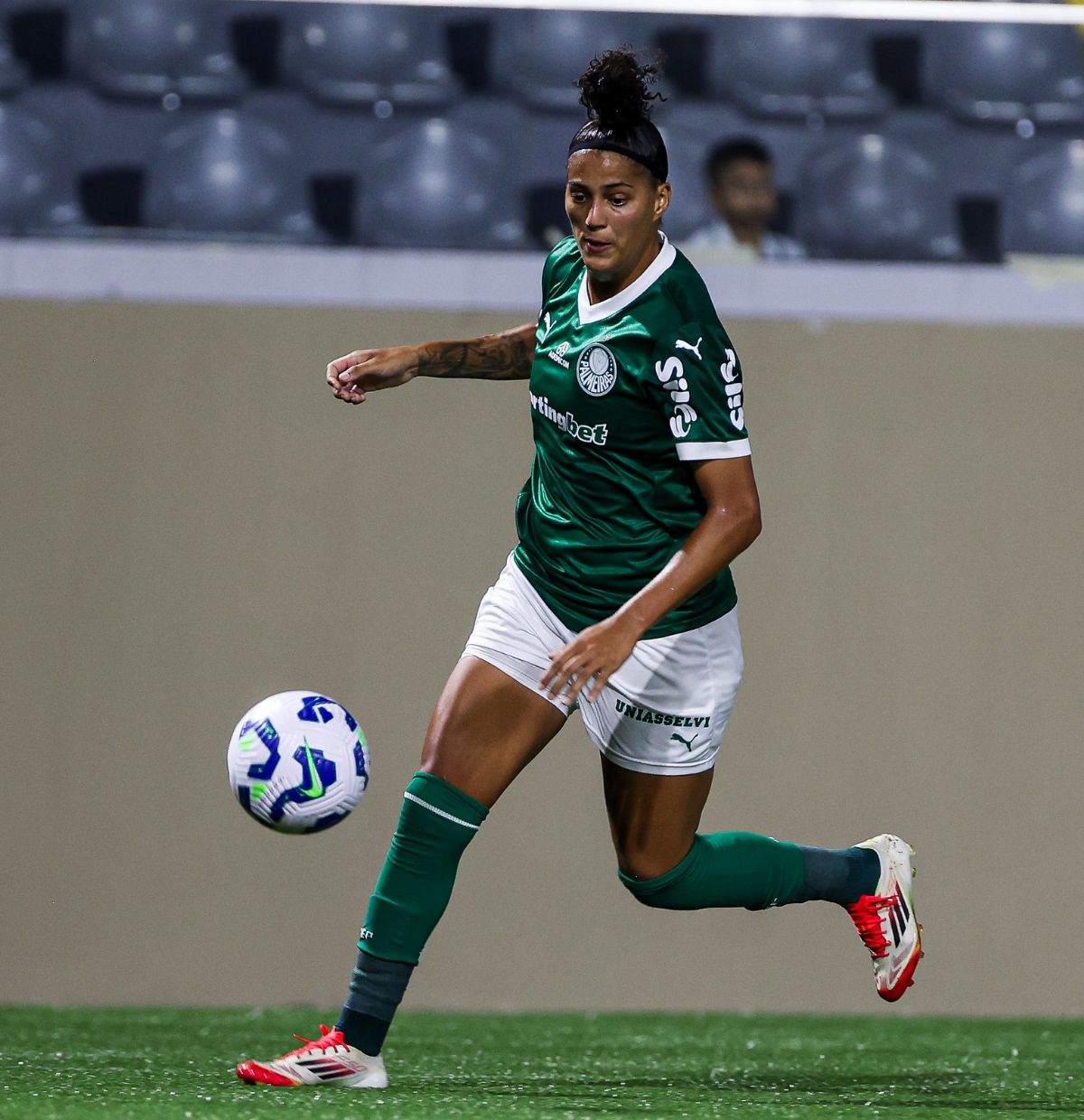 Palmeiras x São Paulo: onde assistir ao vivo, horário e escalações do clássico pelo Brasileirão Feminino - Com hat-trick na última rodada, Gutierres se tornou a maior artilheira da história do Palmeiras