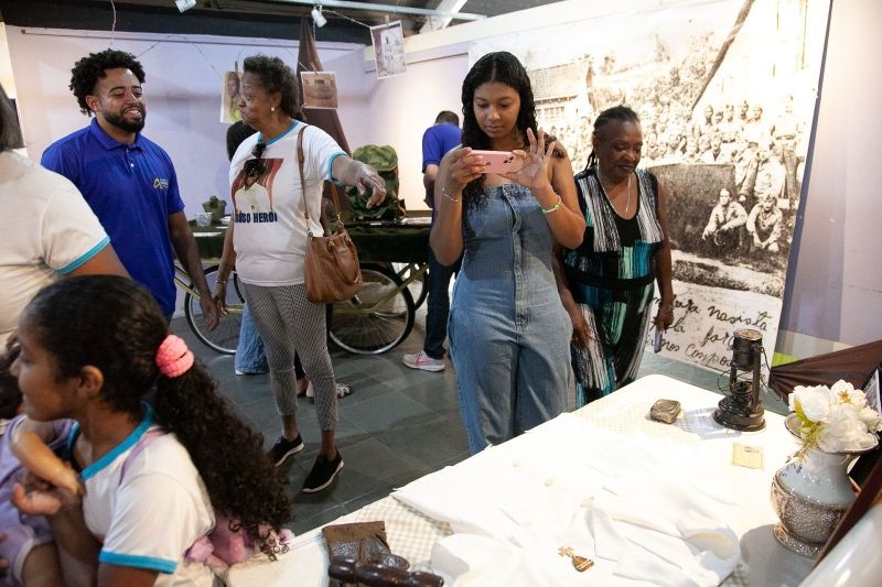 Exposição sobre 2ª Guerra vai até a quinta (8) em Andradina - Exposição em Andradina Exposição sobre 2ª Guerra vai até a quinta (8) em Andradina - Exposição em Andradina