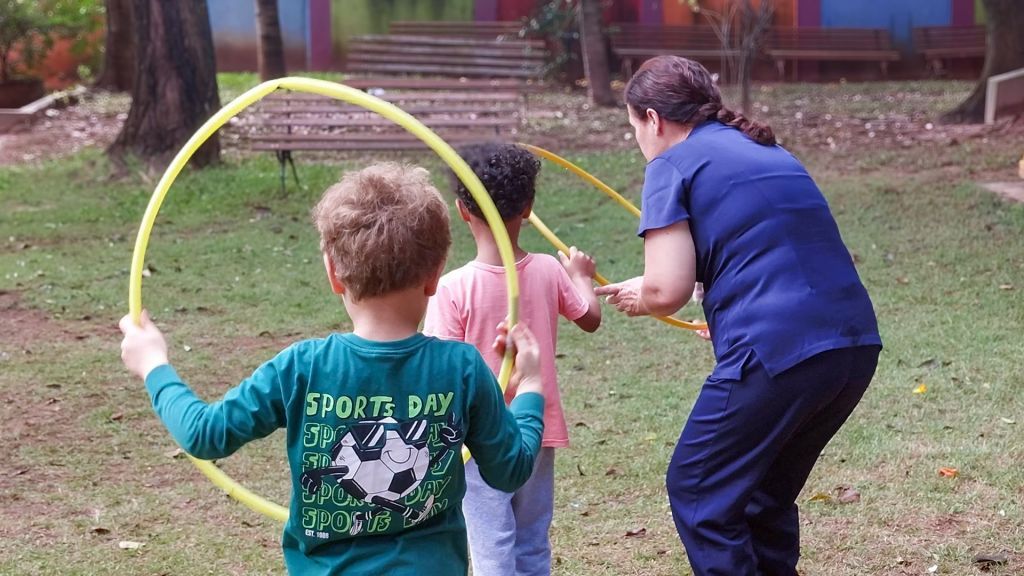 Sementinhas: brincadeiras e jogos são aliados do atendimento no Caps Infantil de Araçatuba - Jean, de 5 anos, participa das atividades do projeto Sementinhas no Caps Infantil de Araçatuba, onde brincadeiras ajudam no desenvolvimento emocional e social das crianças