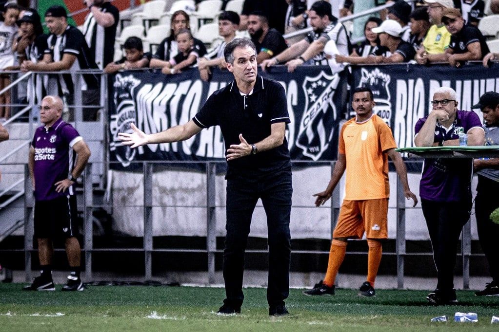 Ceará x Vitória: onde assistir ao vivo, horário e escalações pelo Brasileirão - Léo Condé busca pontos em casa