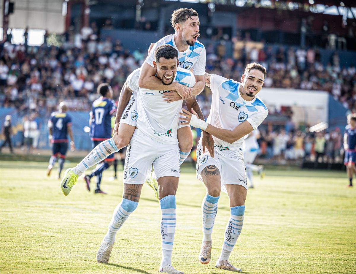 Londrina x Maringá: onde assistir ao clássico paranaense pela Série C - Londrina e Maringá se enfrentam neste sábado