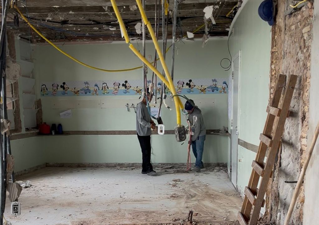 Araçatuba amplia UTI Pediátrica da Santa Casa com 10 novos leitos e investimento de R$ 1,45 milhão - Obras para implantação de 10 novos leitos de UTI Pediátrica na Santa Casa de Araçatuba estão em andamento