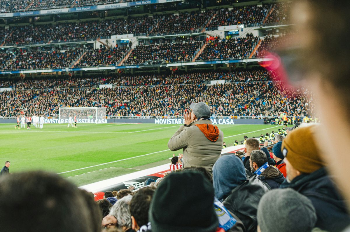 Real Madrid x Arsenal: onde assistir e tudo sobre o jogo decisivo da  Champions League - Real tenta milagre no Santiago Bernabeu, Madrid  - Foto de Victoria Prymak na Unsplash