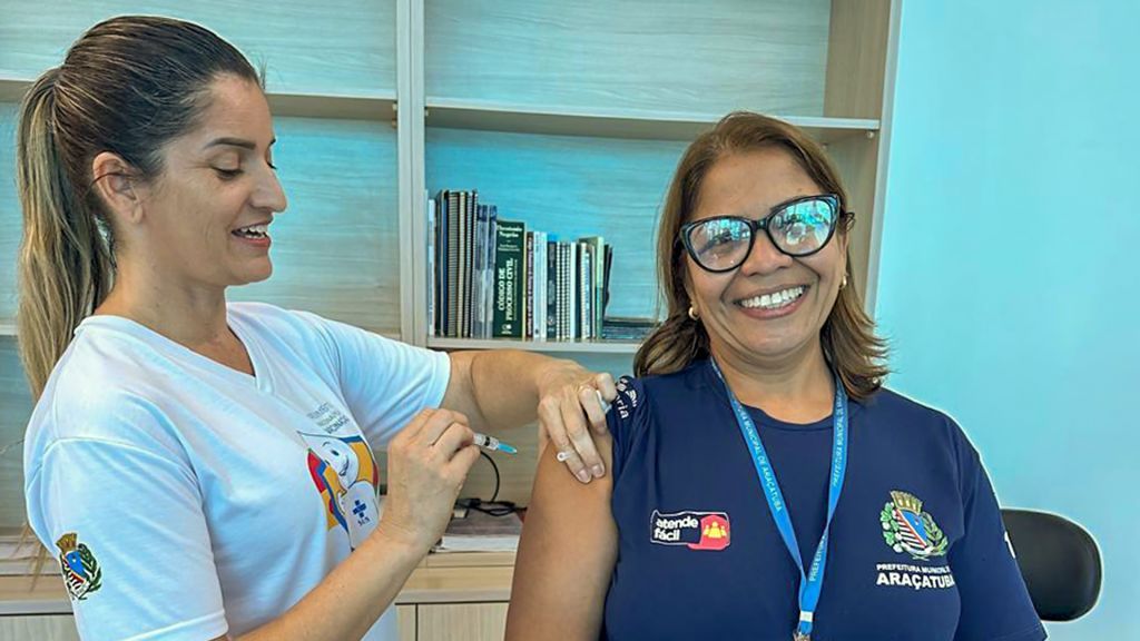 Araçatuba aplica 109 doses de vacina contra a gripe no Atende Fácil - Secretaria de Saúde de Araçatuba aplica 109 doses da vacina contra a gripe no Atende Fácil