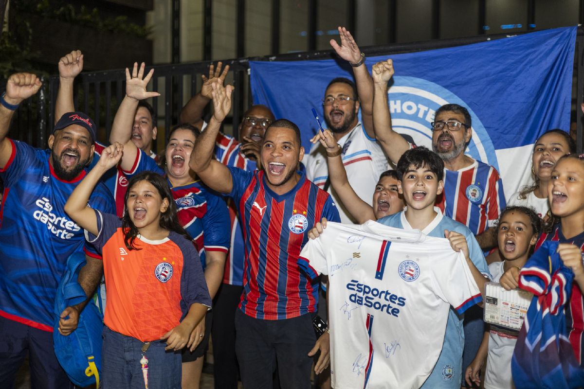 Onde Assistir: Bahia e Botafogo fazem duelo na Fonte Nova - Torcedores do Bahia  durante última partida da equipe