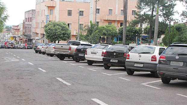 A polêmica do estacionamento 45º na cidade de Andradina  - 