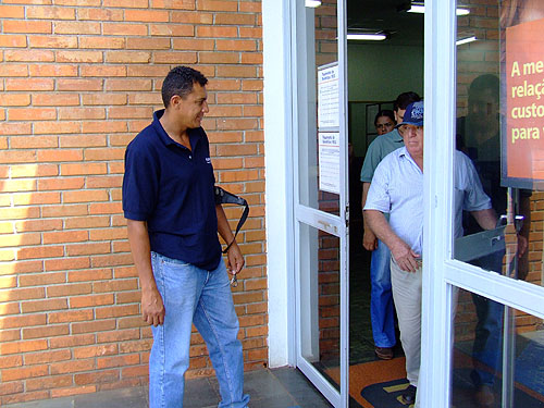 Itaú faz fusão com Unibanco - 