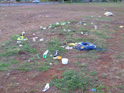 Andradina: local ainda sujo após rodeio - 