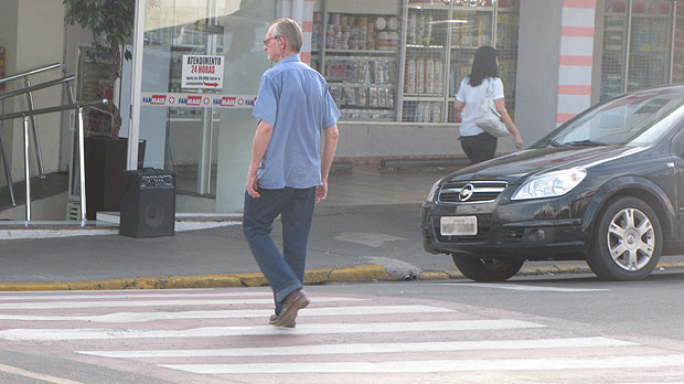 Andradina: motorista é obrigado a parar na faixa de pedestre em qualquer situação  - 