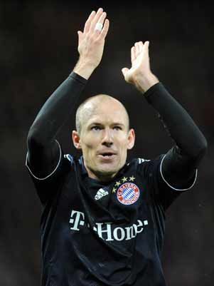 Bayern leva 3, mas se recupera e classifica - Bayern leva 3, mas se recupera e classifica -