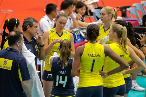 Brasil vence Polônia e termina fase classificatória em primeiro - Brasil vence Polônia e termina fase classificatória em primeiro -