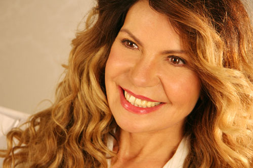 Elba Ramalho faz show gratuito em Ilha  - 