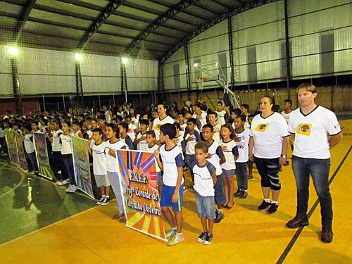 Andradina inaugura quadra coberta da escola Zoraide de Carvalho Oliveira - Foto: Divulgação/Prefeitura
