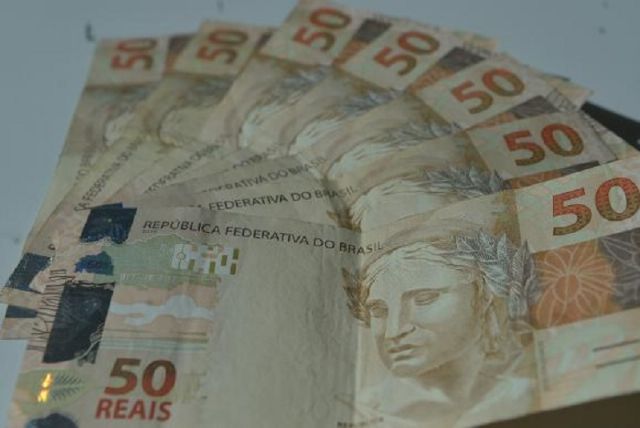 Nascidos em maio e junho recebem benefício do PIS a partir de hoje - Foto: Agência Brasil