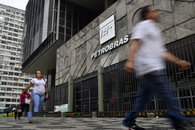 Petrobras quer aumentar número de mulheres em cargos de liderança - Agência Brasil