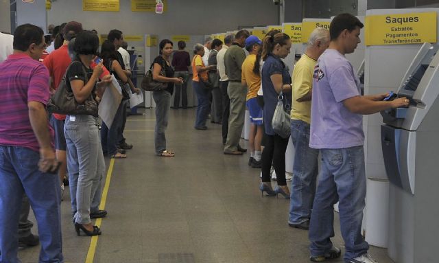 Bancos fecham na segunda e terça-feira de carnaval - Agência Brasil