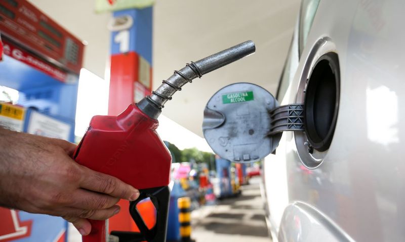 Procon de Araçatuba realiza ação de monitoramento dos preços dos combustíveis na cidade - Foto: Agência Brasil.
