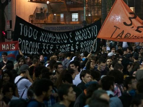Sete cidades reduzem preço das passagens de ônibus - João Pessoa (PB), Recife (PE), Cuiabá (MT), Porto Alegre (RS), Pelotas (RS), Montes Claros (MG) e Foz do Iguaçu (PR) baixaram os preços das tarifas (Daniel Mello/Agência Brasil)