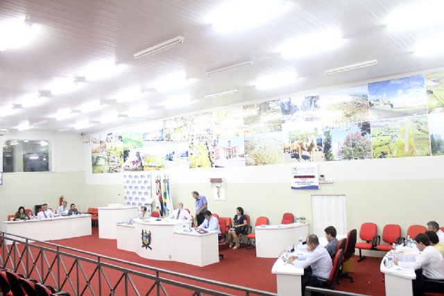 Câmara derruba veto e mantém projeto que proíbe inauguração de obras inacabadas - Foto: Divulgação