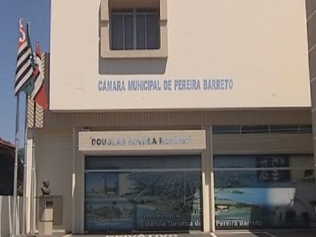 Justiça aceita denúncia de suposta fraude na Câmara de Pereira Barreto - Câmara de Pereira Barreto: assessores chegaram a ser exonerados (Foto: Reprodução/ TV TEM)
