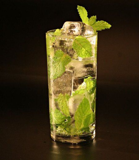 Aprenda a fazer uma bebida típica de Cuba: O Mojito - 