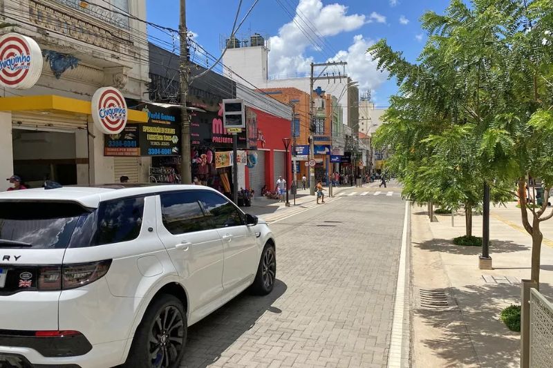 Horário de funcionamento do comércio de Rio Preto Dia dos Namorados - Comércio do Calçadão de Rio Preto (SP) vai funcionar em horário especial — Foto: Prefeitura de Rio Preto/Divulgação