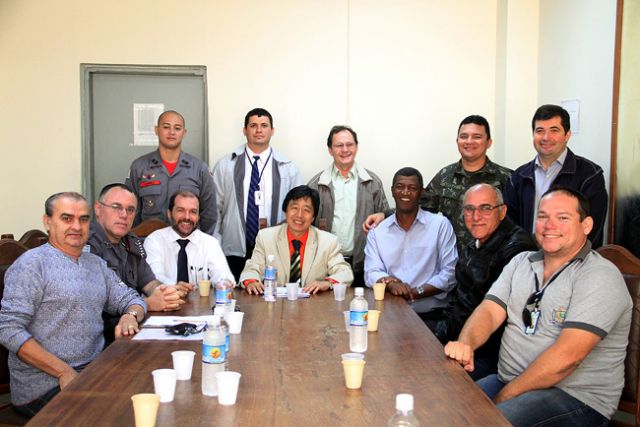 Jamil dá posse ao Conselho Municipal Especial de Trânsito - Conselho tem incumbência de fazer sugestões, elaborar estudos e propor ao executivo municipal melhorias no sistema de trânsito . Foto: Divulgação/Prefeitura