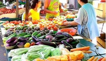 Pesquisa diz que brasileiro está gastando menos com alimentação - Pesquisa diz que brasileiro está gastando menos com alimentação -