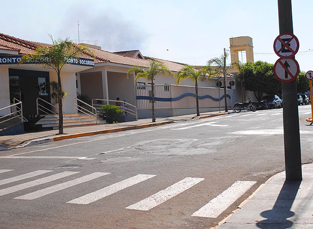 Andradina: Minas Gerais em frente ao hospital passa a ser mão única - Andradina: Minas Gerais em frente ao hospital passa a ser mão única -