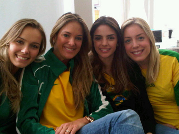 Mulher de Kaká encara eliminação do Brasil com bom humor - Mulher de Kaká encara eliminação do Brasil com bom humor -