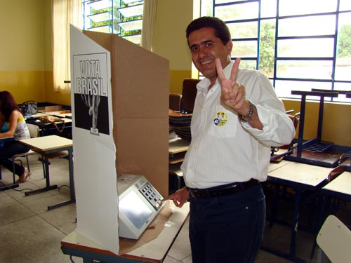Foto: Marco Pilla votou no Augusto Mariani - 