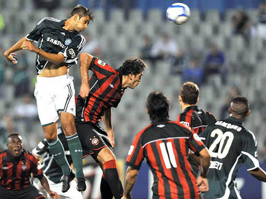 Confira passo a passo a polêmica entre Palmeiras x Atlético-PR - Confira passo a passo a polêmica entre Palmeiras x Atlético-PR -