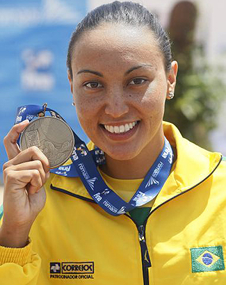 Poliana Okimoto conquista bronze em mundial - 