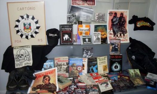 Polícia apreende materiais e bombas de grupo neonazista - 