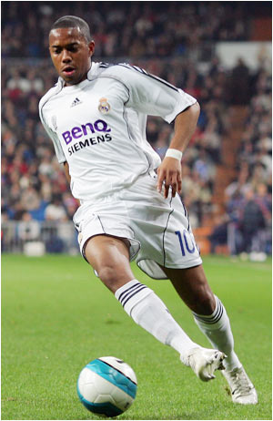 Pelé critica Robinho por transferência - Pelé critica Robinho por transferência -