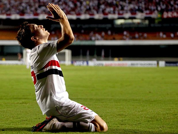 Após bronca de presidente, São Paulo vence fácil - Após bronca de presidente, São Paulo vence fácil -
