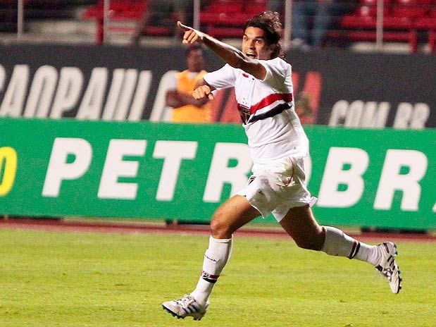 Antes de decisão, São Paulo bate Ceará e quebra jejum pós-Copa - Antes de decisão, São Paulo bate Ceará e quebra jejum pós-Copa -